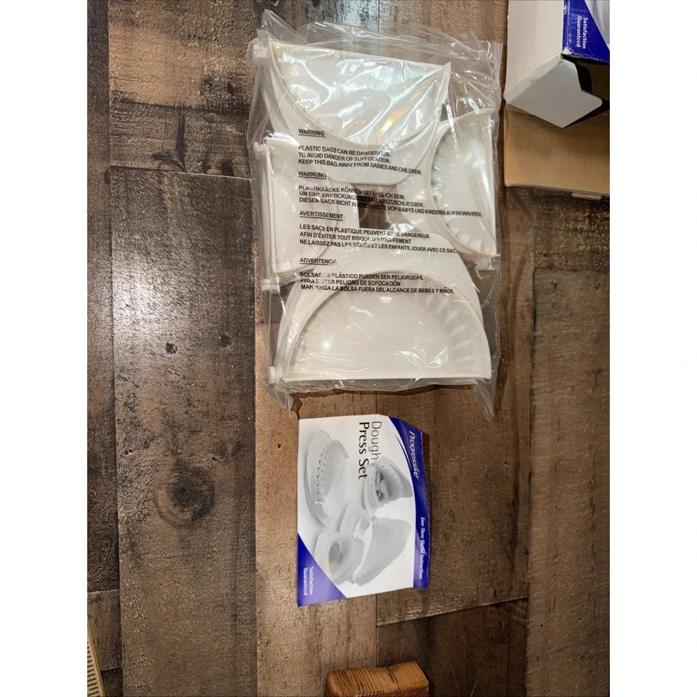 Progressive Dough Press 4 Piece Set Beveled Edge For Calzones Empanadas Dumpling